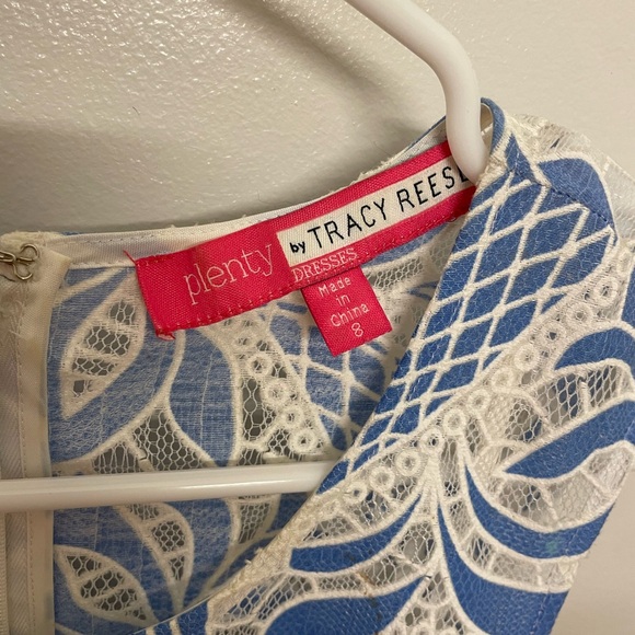 Blue/white lace dress - Picture 4 of 4